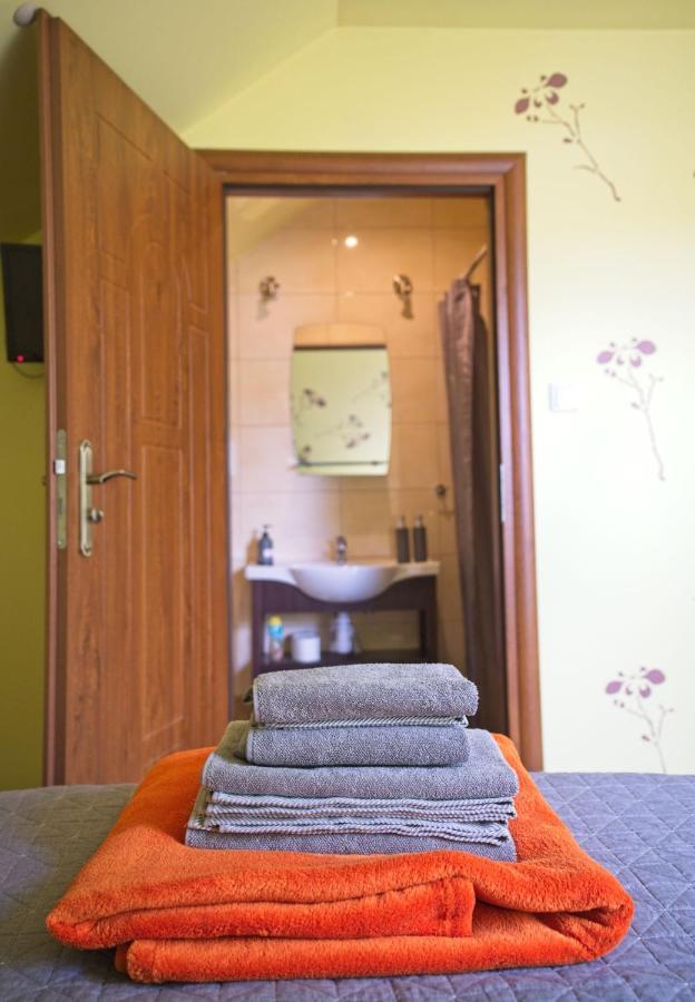 Medison Family Boutique B&B Kielce Esterno foto