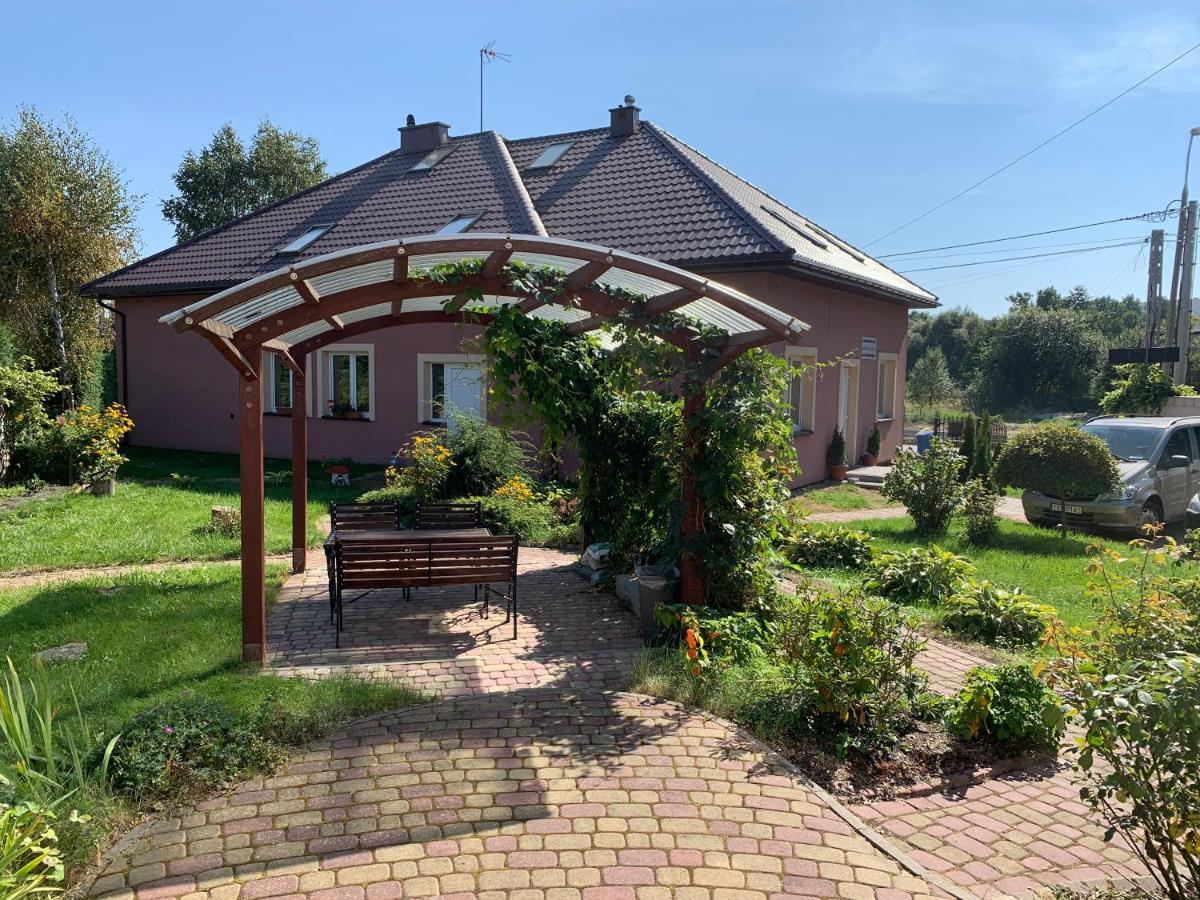 Medison Family Boutique B&B Kielce Esterno foto