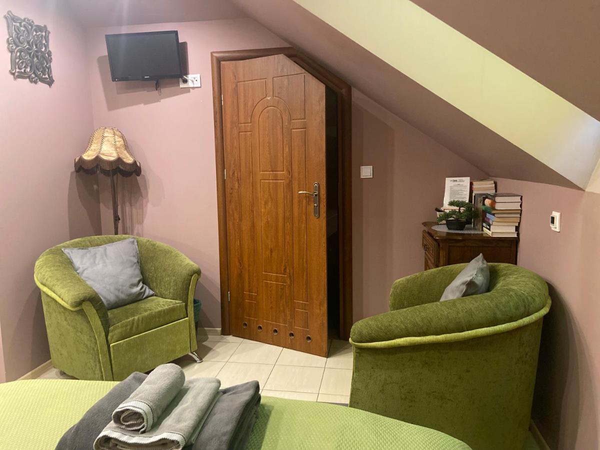 Medison Family Boutique B&B Kielce Esterno foto