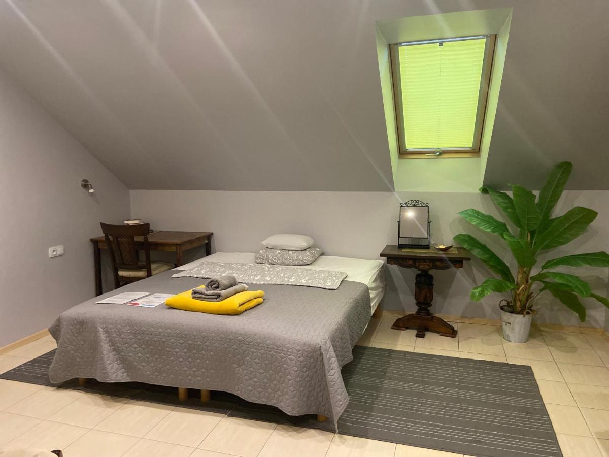 Medison Family Boutique B&B Kielce Esterno foto