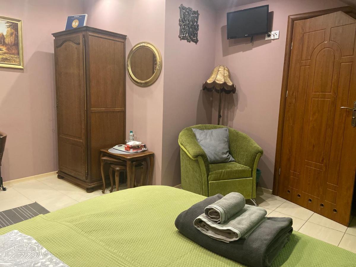 Medison Family Boutique B&B Kielce Esterno foto