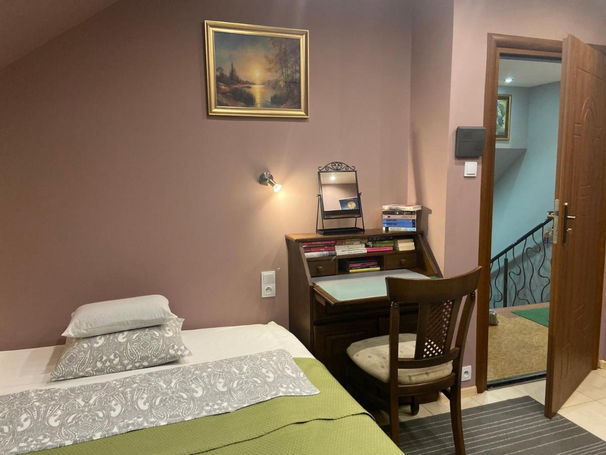 Medison Family Boutique B&B Kielce Esterno foto