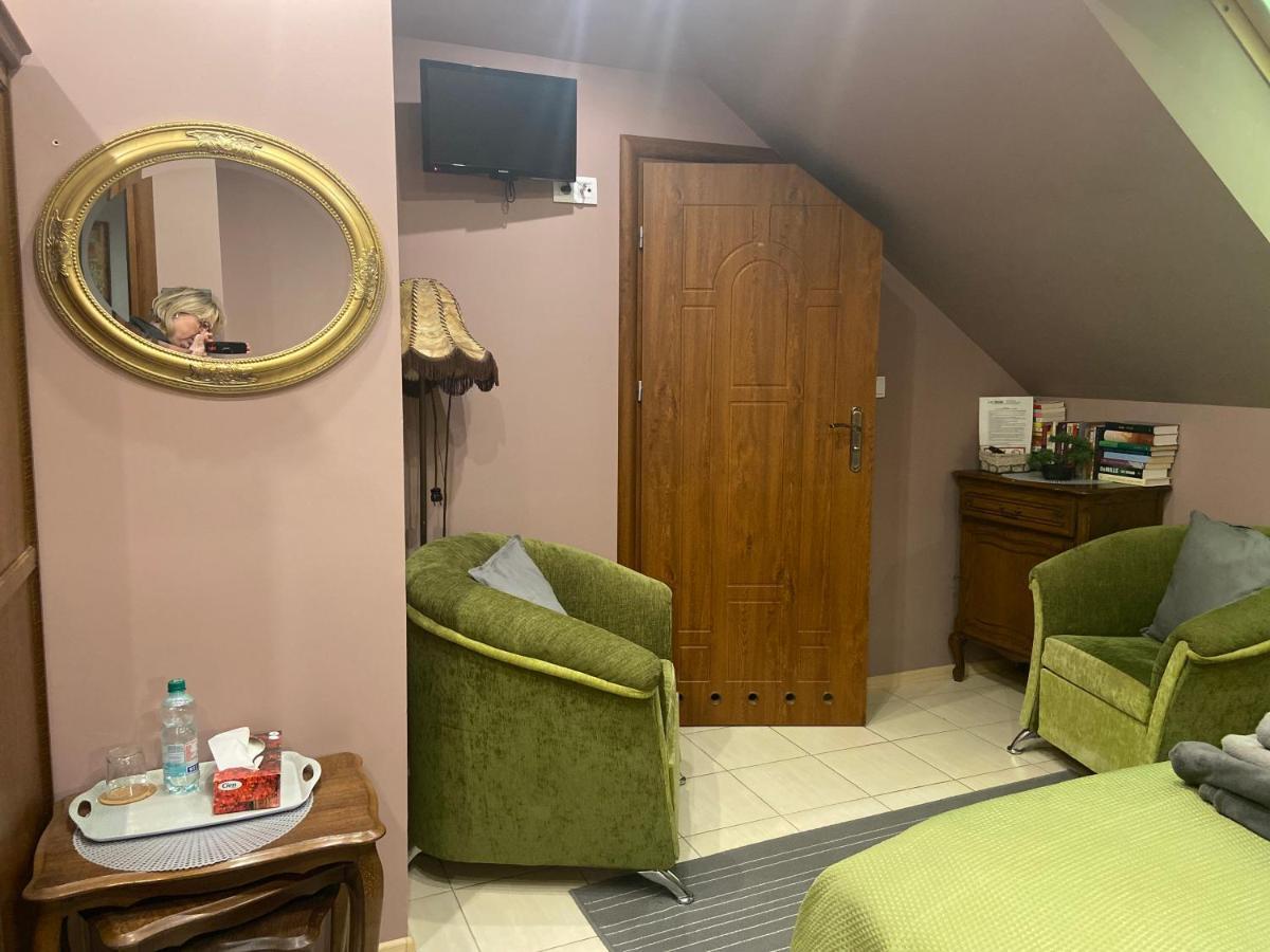 Medison Family Boutique B&B Kielce Esterno foto