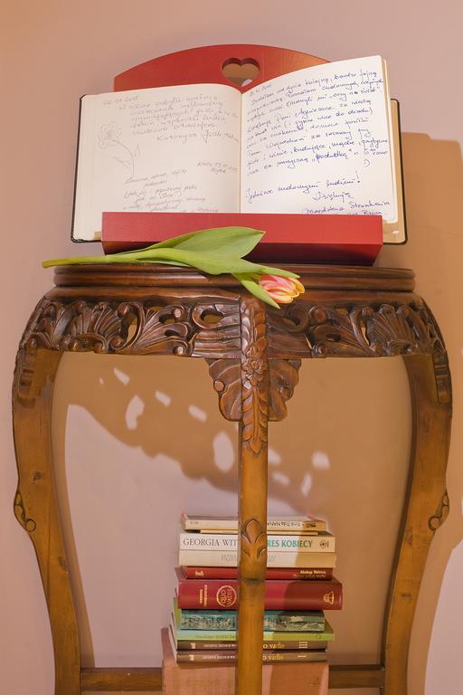 Medison Family Boutique B&B Kielce Esterno foto