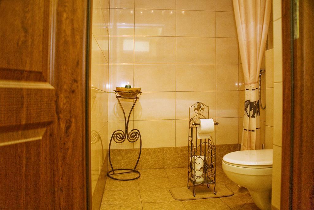 Medison Family Boutique B&B Kielce Esterno foto